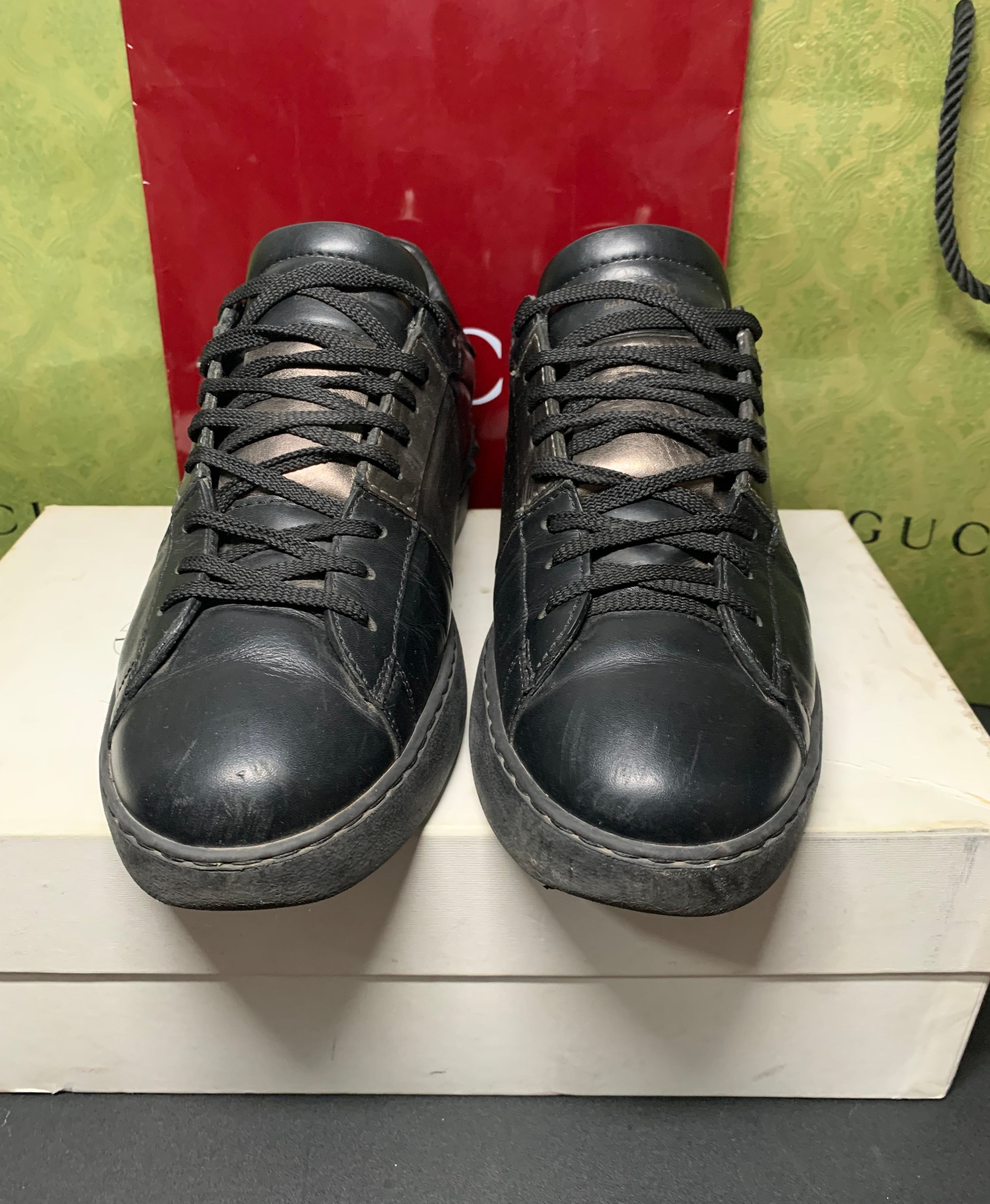 Valentino open low