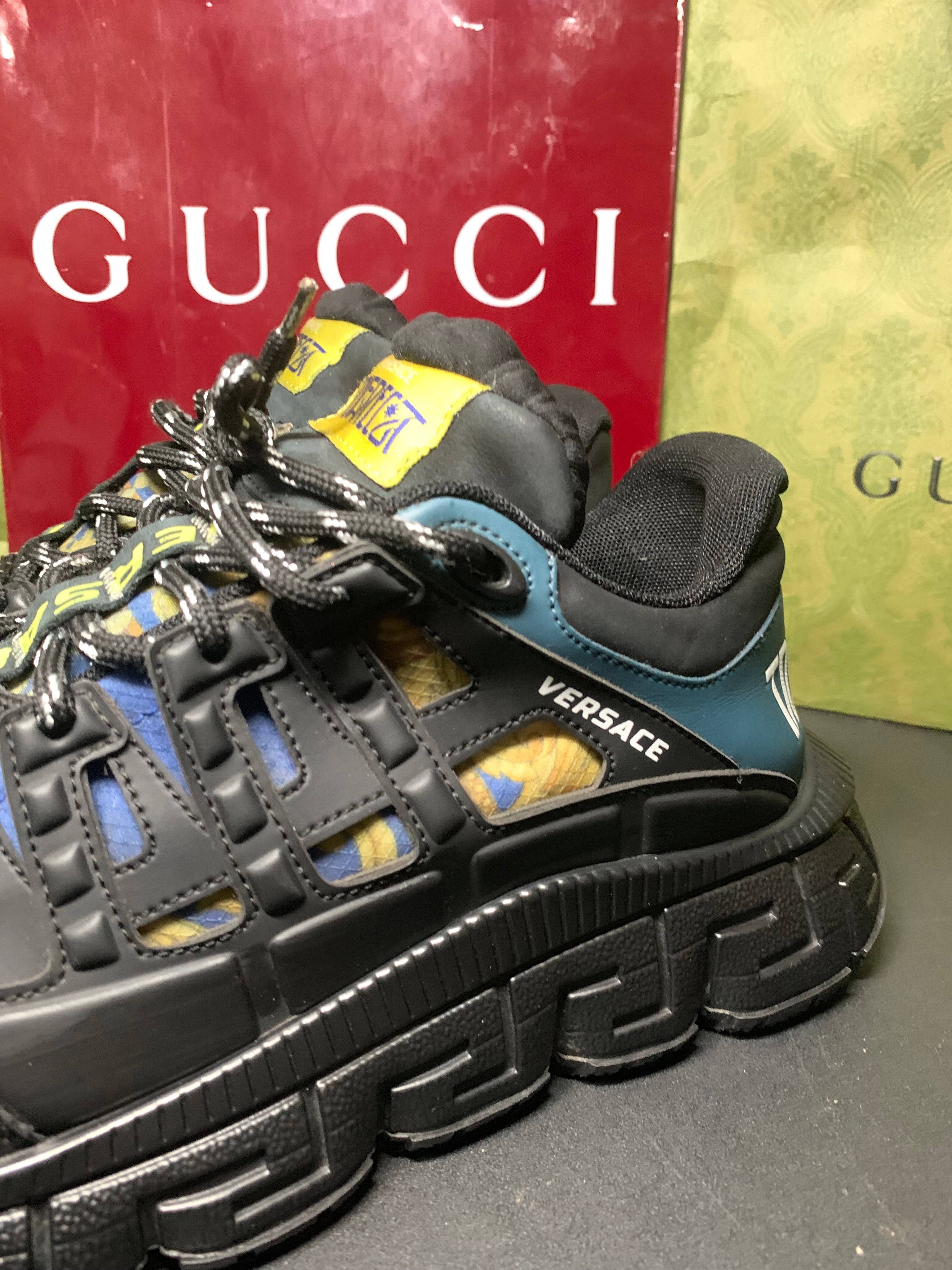 Versace trigreca medusa