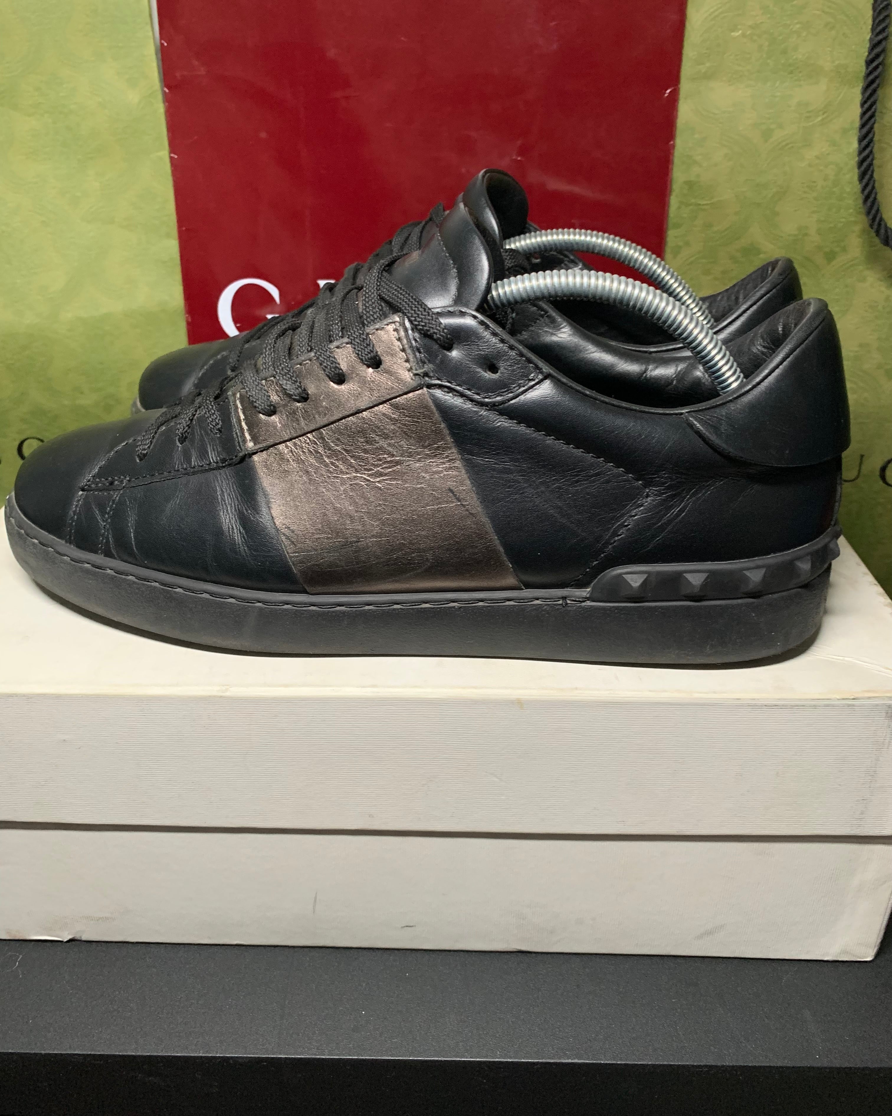 Valentino open low