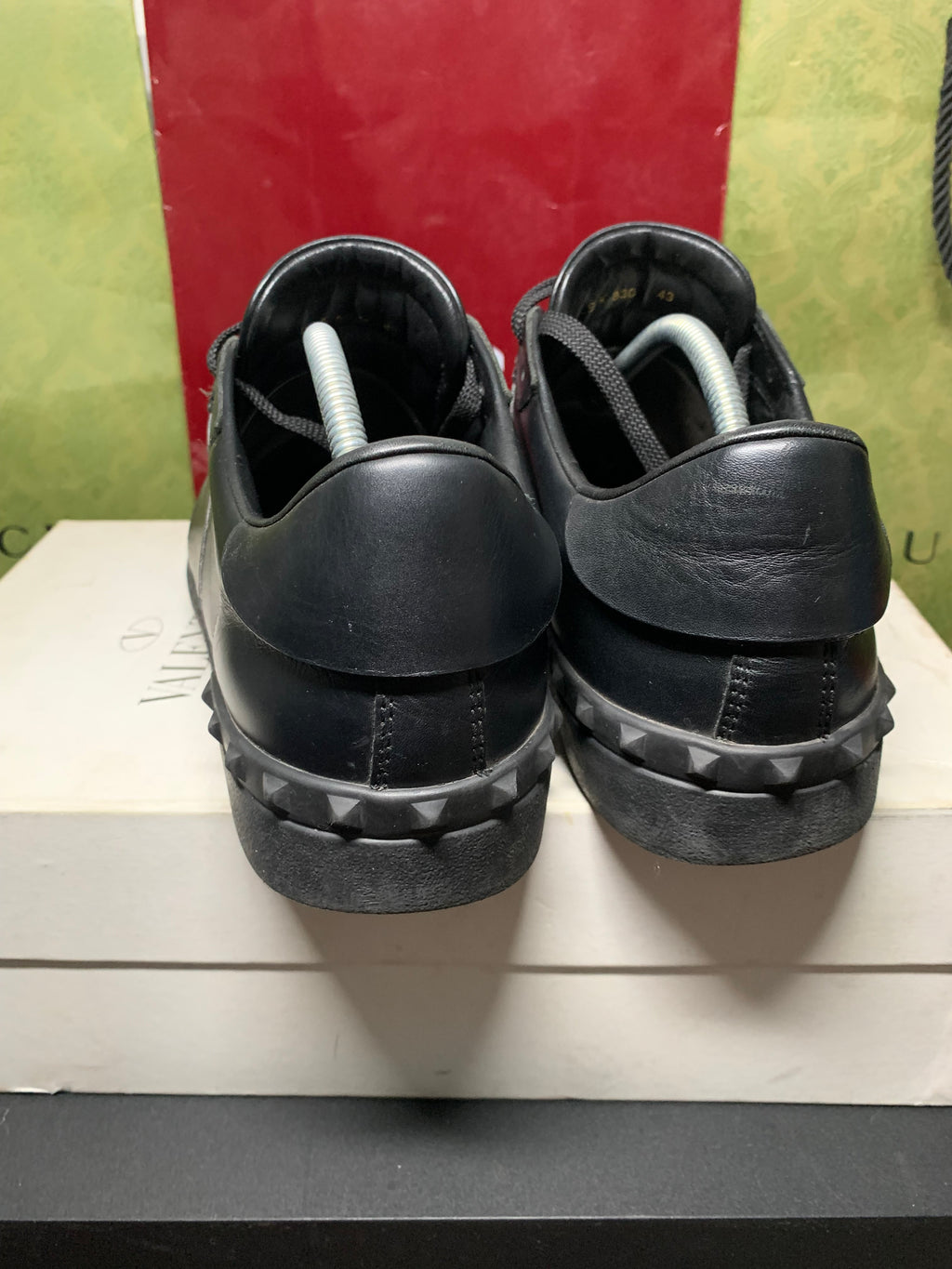 Valentino open low